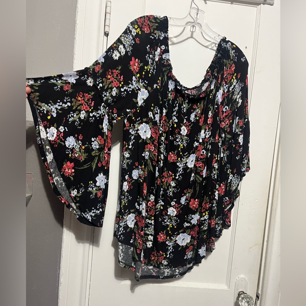 3/$10 bell sleeve top